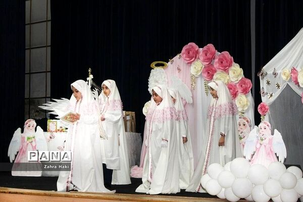 جشن تشریف دبستان حضرت معصومه(س) ناحیه یک شهرری