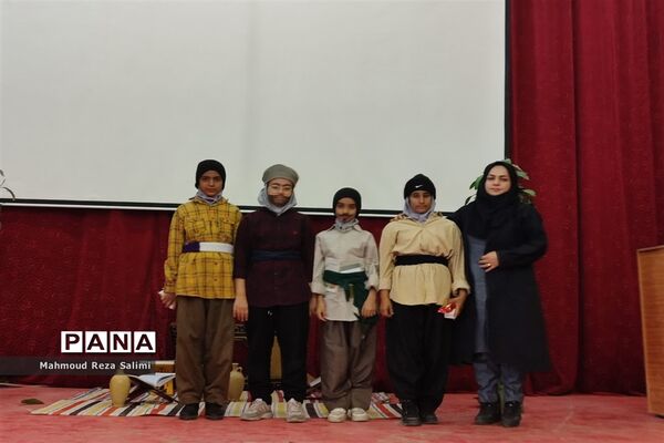 حضور پرشور دانش‌آموزان مدارس شهرستان بیضاء در سومین جشنواره ملی تئاتر درسی