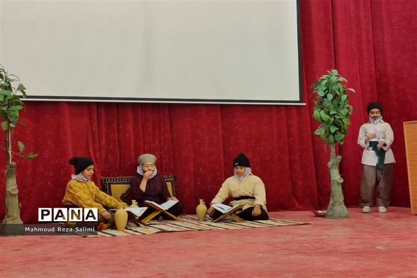 حضور پرشور دانش‌آموزان مدارس شهرستان بیضاء در سومین جشنواره ملی تئاتر درسی