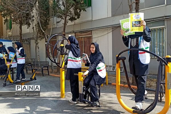 فعالیت سفیران سلامت در دبیرستان شاهد ندای فاطمه(س) به مناسبت روز هوای پاک