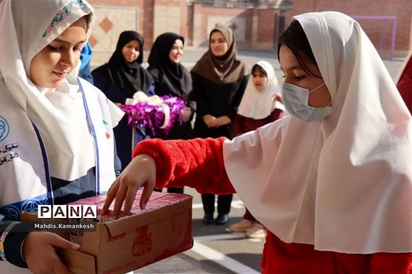 توزیع شیر در مدارس پاکدشت