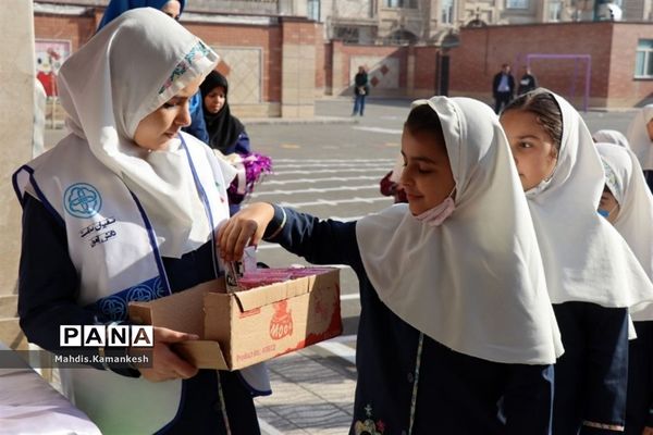 توزیع شیر در مدارس پاکدشت