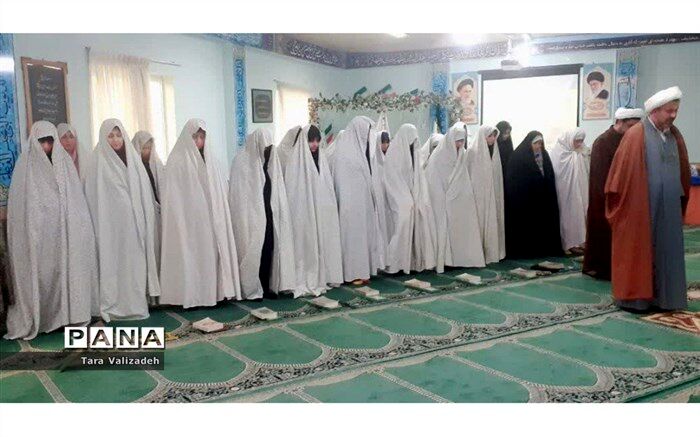 برگزاری اجلاس نماز در مدارس آمل/ فیلم