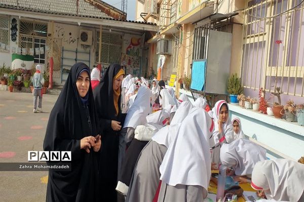 جشنواره نقاشی به مناسبت هفته هوای پاک در دبستان شاهد محمود‌آباد