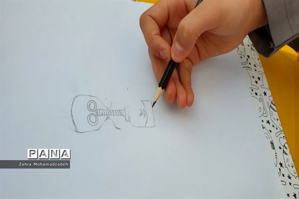 جشنواره نقاشی به مناسبت هفته هوای پاک در دبستان شاهد محمود‌آباد