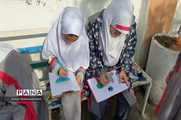 جشنواره نقاشی به مناسبت هفته هوای پاک در دبستان شاهد محمود‌آباد