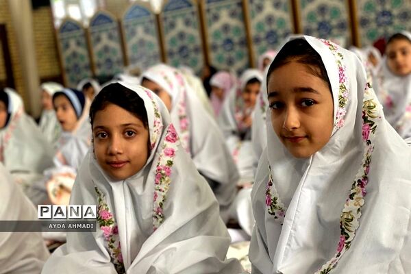 مراسم جشن تکلیف ۳۰۰ نو‌مکلف مدارس فشافویه