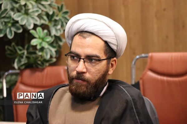 نشست تخصصی سرگروه‌های آموزش متوسطه ناحیه یک بهارستان
