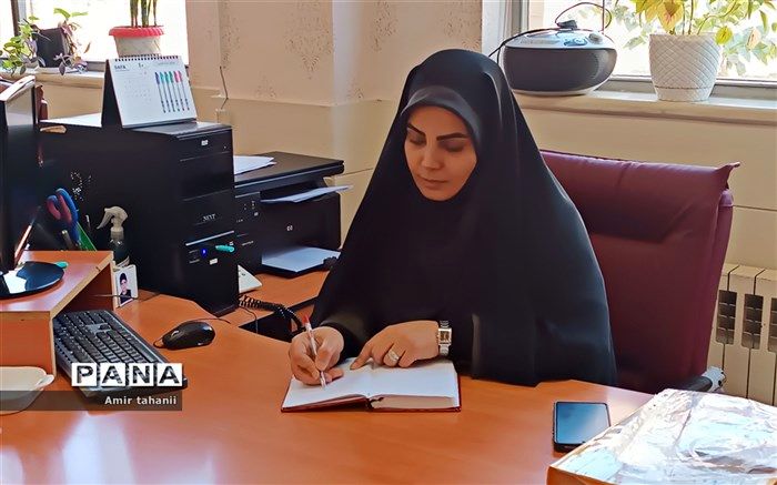 ۲۸۹ دانش آموز و ۱۲۹ همکار فرهنگی  در مسابقات قرآن منطقه ۱۸ شرکت کردند