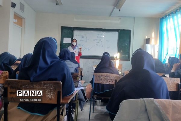 شروع طرح دادرس هلال احمر در مدارس شهریار