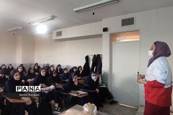 شروع طرح دادرس هلال احمر در مدارس شهریار