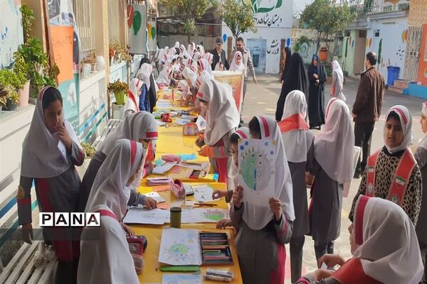 جشنواره نقاشی به‌مناسبت هفته هوای پاک در دبستان شاهد محمود‌آباد