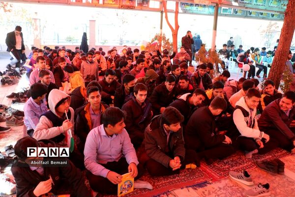 مراسم بزرگداشت شهدای گروه سرود دانش‌آموزی در قم