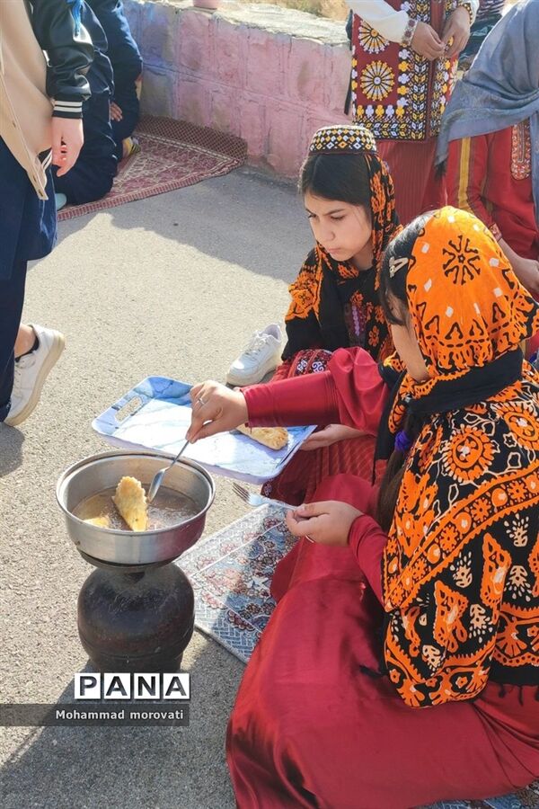 جشنواره سنت‌های بومی محلی شهرستان مانه و سملقان