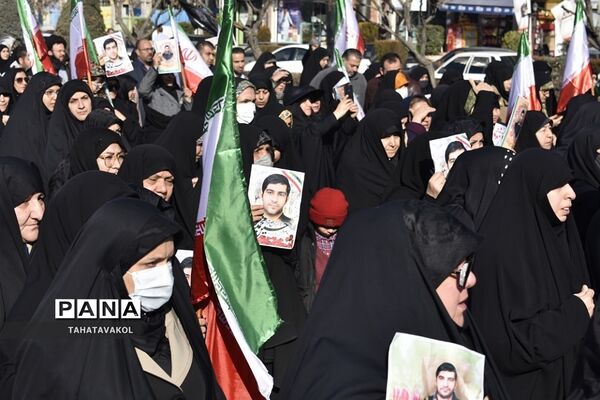 تشییع پیکر مطهر شهید مدافع حرم حسین محمدی در شهرستان پردیس