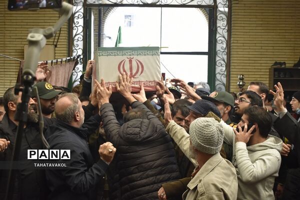 تشییع پیکر مطهر شهید مدافع حرم حسین محمدی در شهرستان پردیس