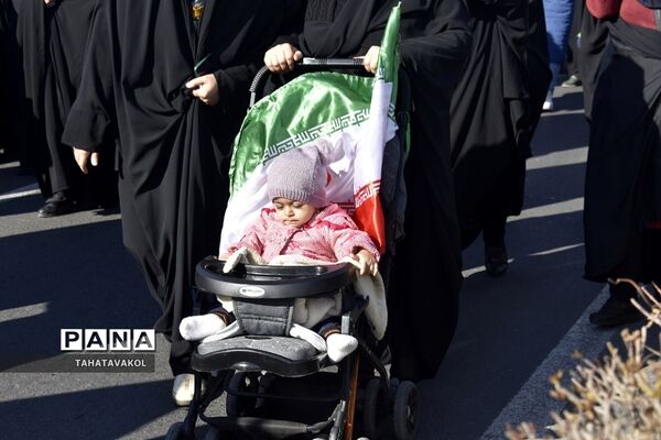 تشییع پیکر مطهر شهید مدافع حرم حسین محمدی در شهرستان پردیس