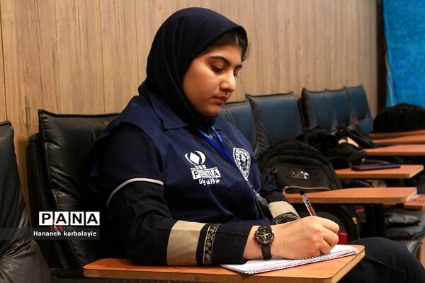 دوره آموزشی خبرنویسی ویژه دانش‌آموز‌خبرنگاران پانا در آموزش و پرورش ناحیه 2 بهارستان