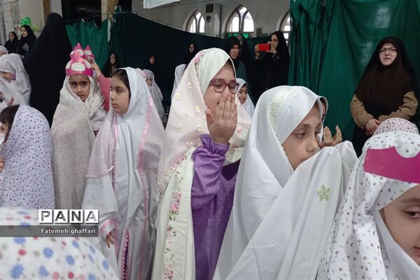نماز شکر دانش‌آموزان قائمشهری