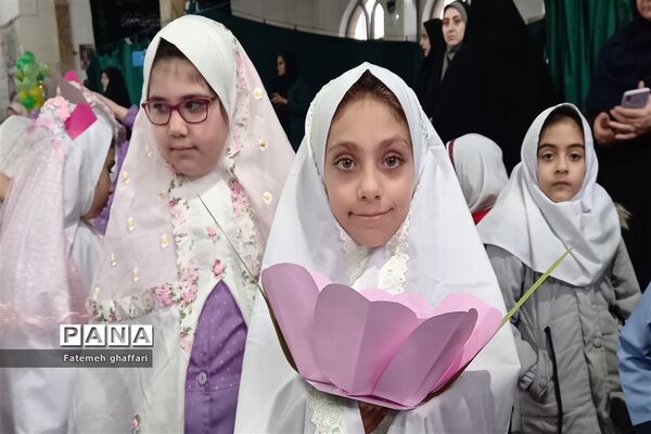 نماز شکر دانش‌آموزان قائمشهری