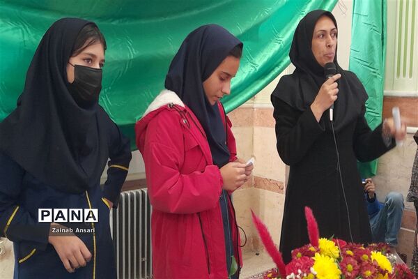 جشن ولادت امام جواد(ع) دانش‌آموزان دبیرستان فاطمیه شهرستان ملارد در مسجدجامع خامس آل عبا