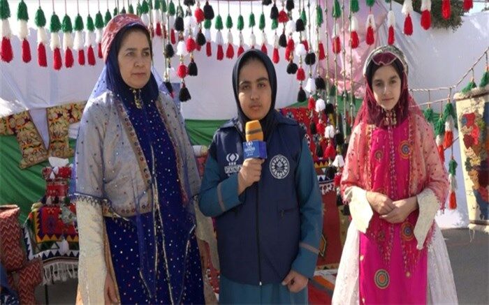 نمایشگاه بازارچه کسب و کار درسی و تولیدات صنایع دستی دانش‌آموزان  در برازجان افتتاح شد