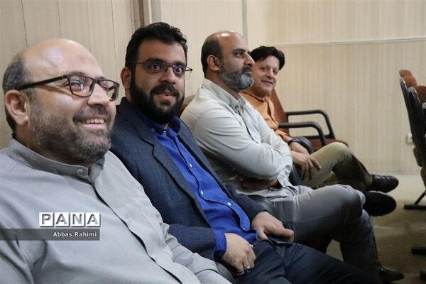 تقدیر از آقایان کارمند اداره آموزش و پرورش پاکدشت