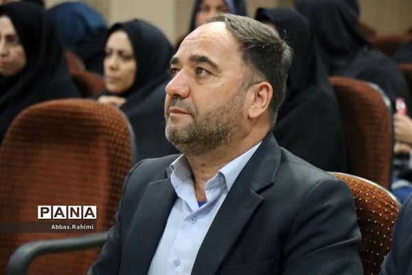 تقدیر از آقایان کارمند اداره آموزش و پرورش پاکدشت