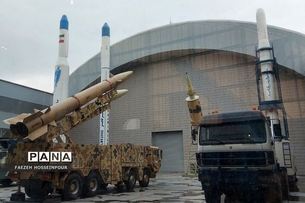 اردو  راهیان پیشرفت دانش‌آموزان مدرسه حکمت