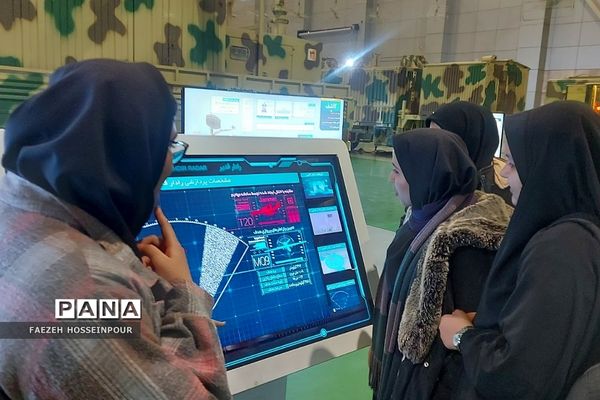 اردو  راهیان پیشرفت دانش‌آموزان مدرسه حکمت