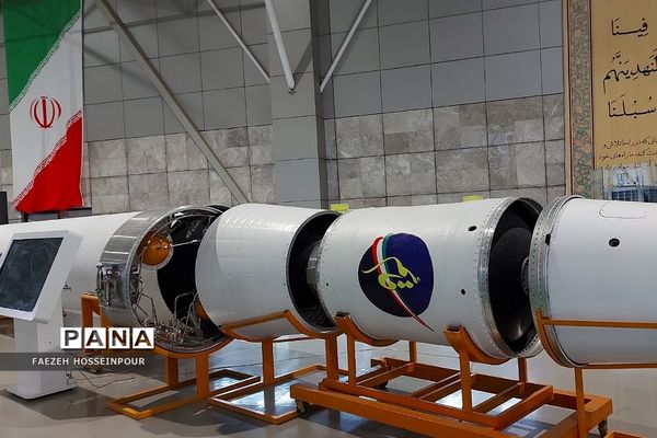 اردو  راهیان پیشرفت دانش‌آموزان مدرسه حکمت