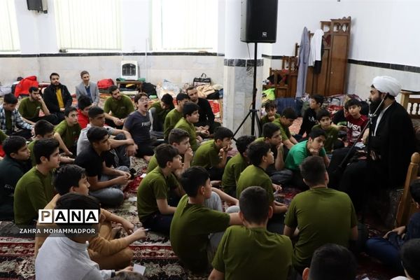 اعتکاف دانش‌آموزی در ناحیه یک بهارستان