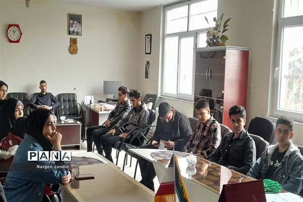 جلسه هم‌اندیشی و آموزش خبرنگاری ویژه دانش‌آموز خبرنگاران پانا در ملارد