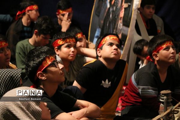 اعتکاف دانش‌آموزی در قم-2