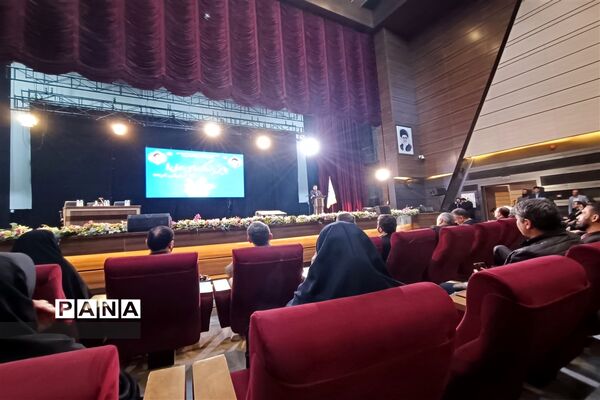 همایش بزرگ رأی اولی‌های شهرستان قدس