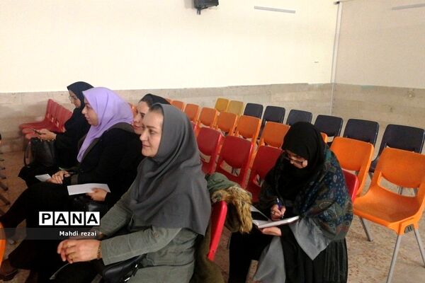 کارگاه توانمند سازی مدیران مدارس فشافویه
