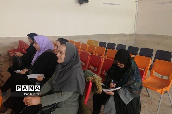 کارگاه توانمند سازی مدیران مدارس فشافویه