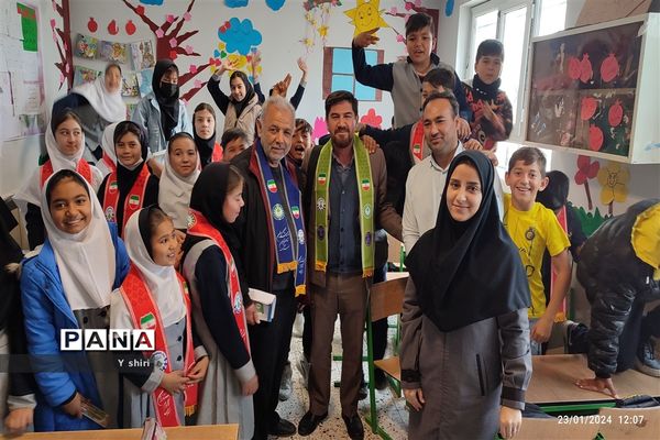 طرح آموزش مهارت‌های پیشتازان در مدارس شهرستان های مانه و سملقان