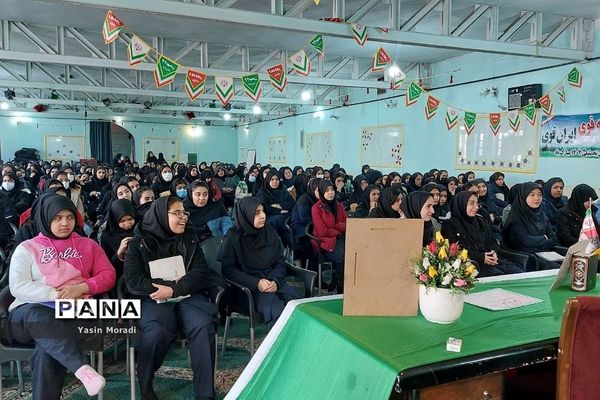 مراسم میلاد امیرالمومنین (ع) در دبیرستان حجاب ناحیه یک شهرری