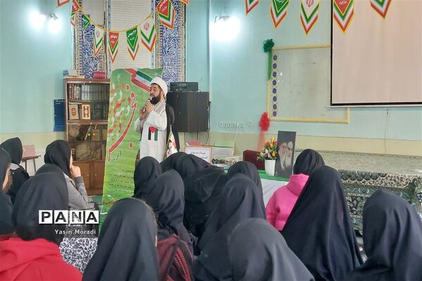 مراسم میلاد امیرالمومنین (ع) در دبیرستان حجاب ناحیه یک شهرری