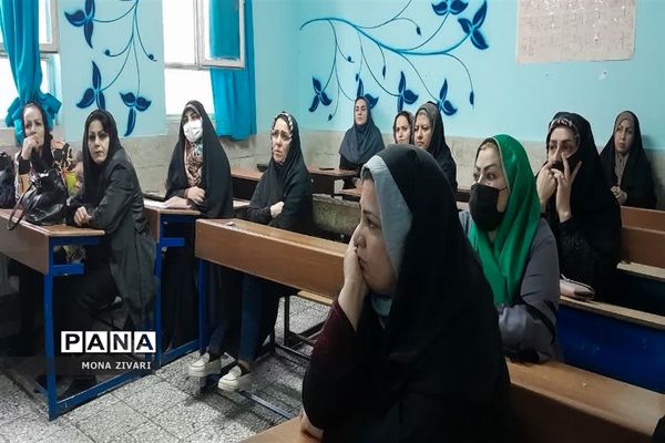 اجرای طرح سلامت دوران بلوغ در مدارس ناحیه یک بهارستان