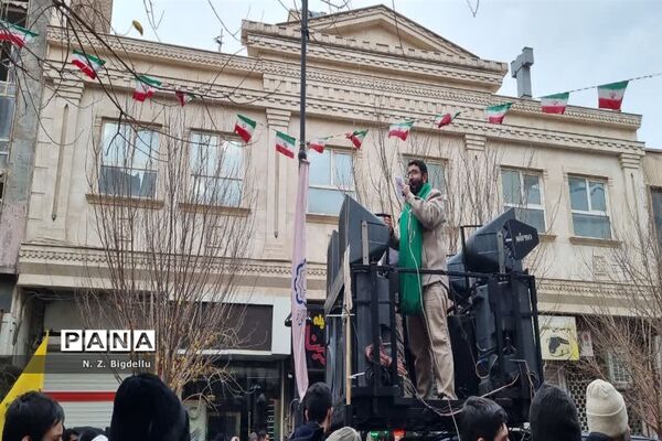 تشییع پیکر شهیدان «آقازاده نژاد» و «کریمی» در قم