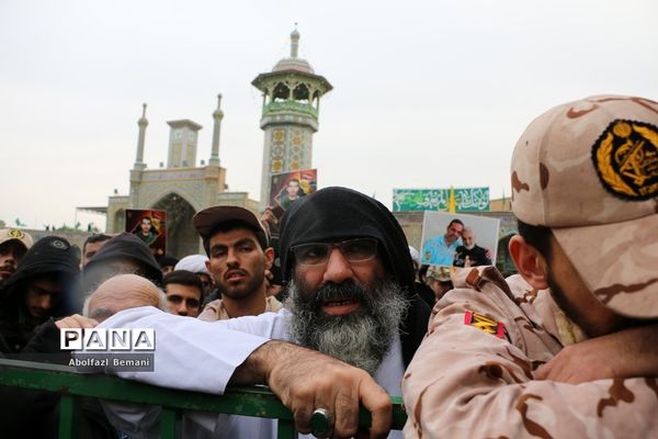 تشییع پیکر شهیدان «آقازاده نژاد» و «کریمی» در قم