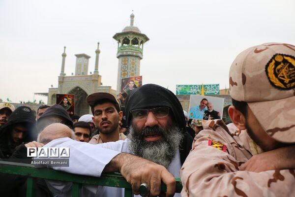 تشییع پیکر شهیدان «آقازاده نژاد» و «کریمی» در قم