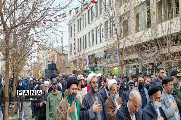 تشییع پیکر شهیدان «آقازاده نژاد» و «کریمی» در قم