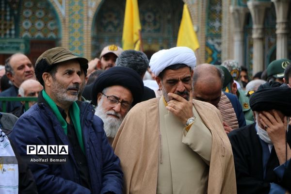 تشییع پیکر شهیدان «آقازاده نژاد» و «کریمی» در قم