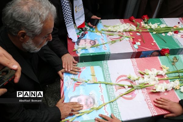 تشییع پیکر شهیدان «آقازاده نژاد» و «کریمی» در قم