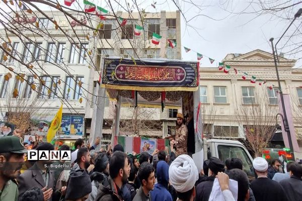 تشییع پیکر شهیدان «آقازاده نژاد» و «کریمی» در قم