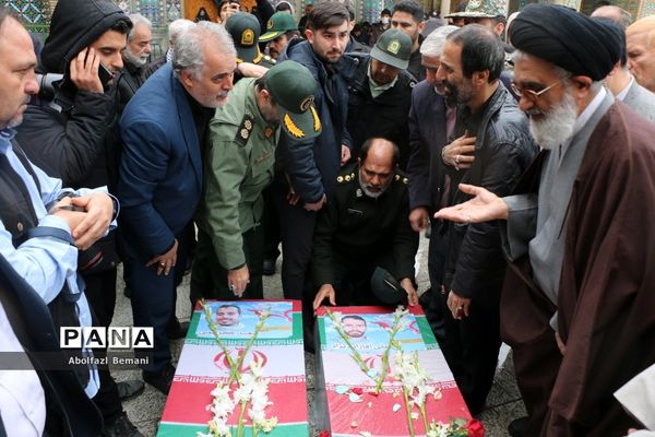 تشییع پیکر شهیدان «آقازاده نژاد» و «کریمی» در قم