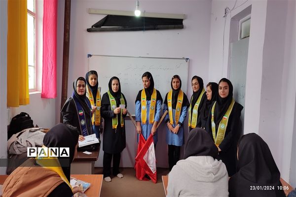 آموزش پیشتازان در مدارس محروم شهرستان‌های مانه و سملقان